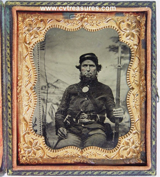 Civil War Union Soldier Tintype Photo Triple Armed
