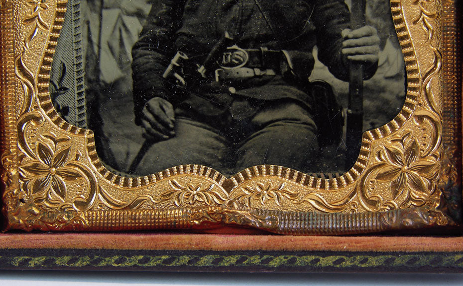 Civil War Union Soldier Tintype Photo Triple Armed
