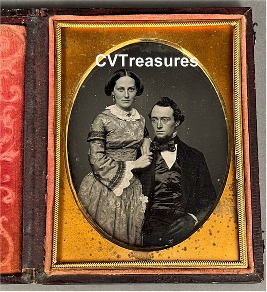 Daguerreotype 1/4 Pl Attractive Couple  Antique